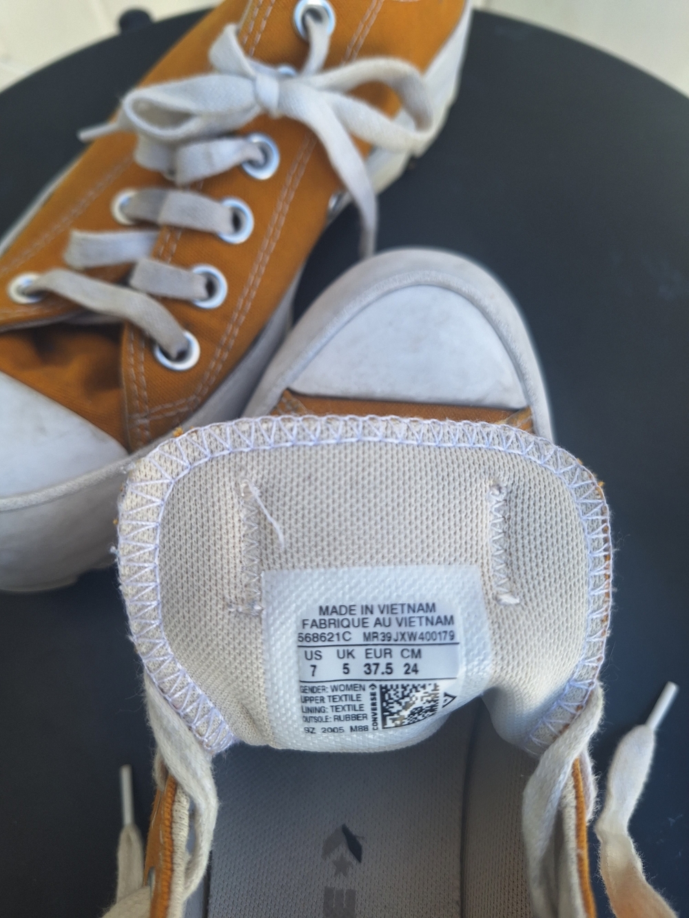 Converse Women Low Top Sneakers in Mustard Yellow and White Size 7 - Picture 4 of 11